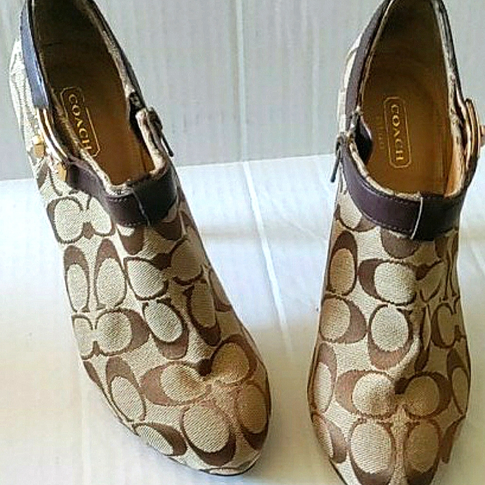 Coach Delilah 4" Heels  with gold tone accents.